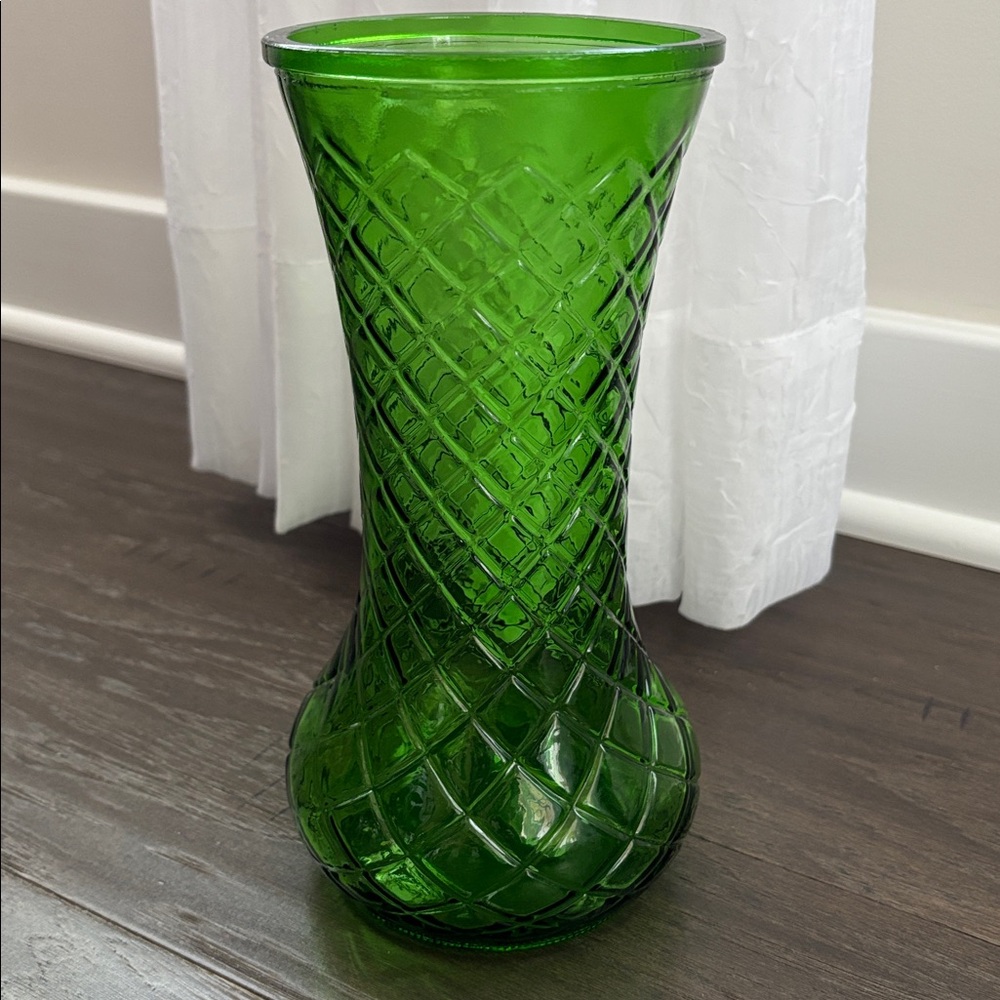 Hoosier Glass Quilted Diamond Cut emerald green vintage floral vase # 4087